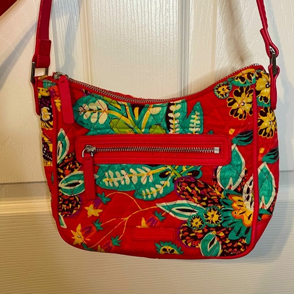 Vera Bradley Handbags - Vera Bradley retired Summer 2017 ‘Rumba’ mini Vivian crossbody bag EUC